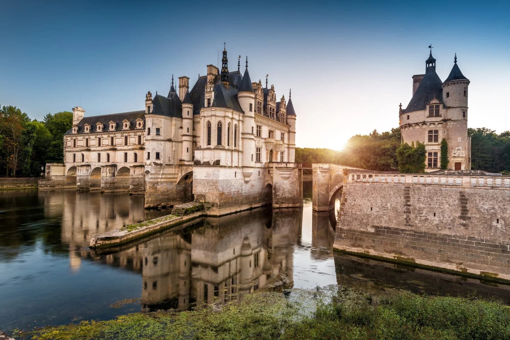Loire châteaux wine and food tour: refinement and history