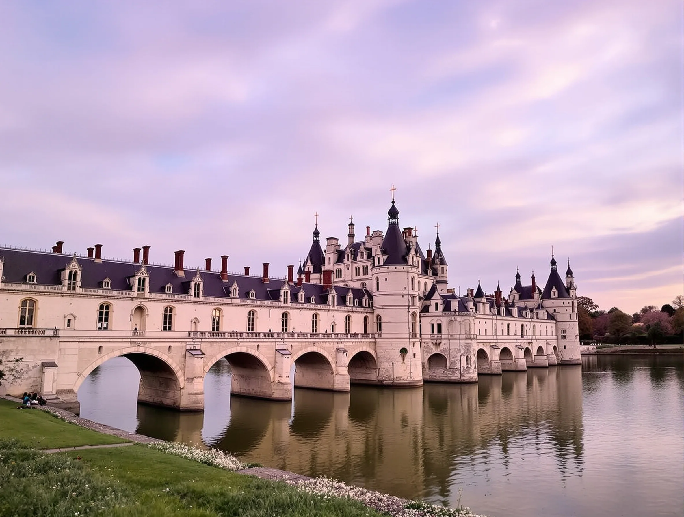 Loire Valley: châteaux and villages